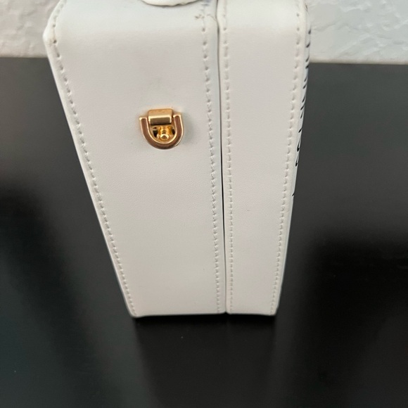 NEW POP ART CUSTOM WHITE PARIS THEME SAM FOREVER CROSSBODY BAG. - Picture 5 of 12